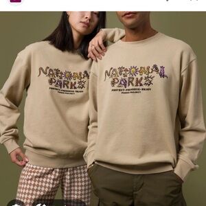 Parks Project Unisex - National Parks 90s Crewneck Sweater in khaki